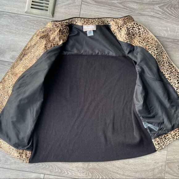 TanJay  Leopard Print Knitted Full Zip Jacket - Picture 10 of 15